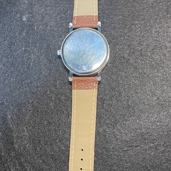 Fun watch for someone who’s always late. - Picture 3 of 4